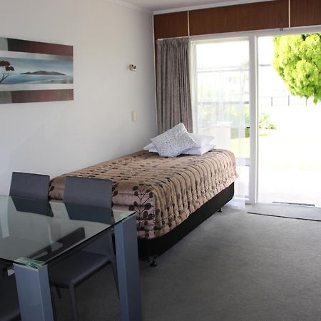 Peninsula Motel Whitianga Exteriör bild
