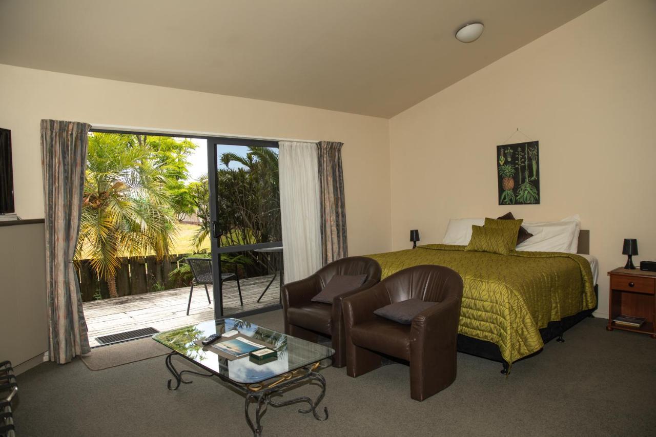 Peninsula Motel Whitianga Exteriör bild