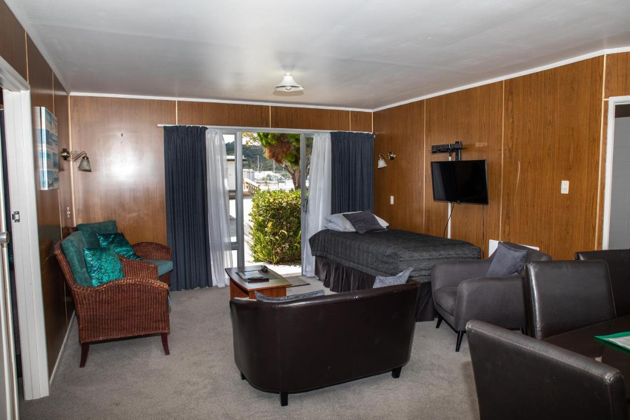 Peninsula Motel Whitianga Exteriör bild