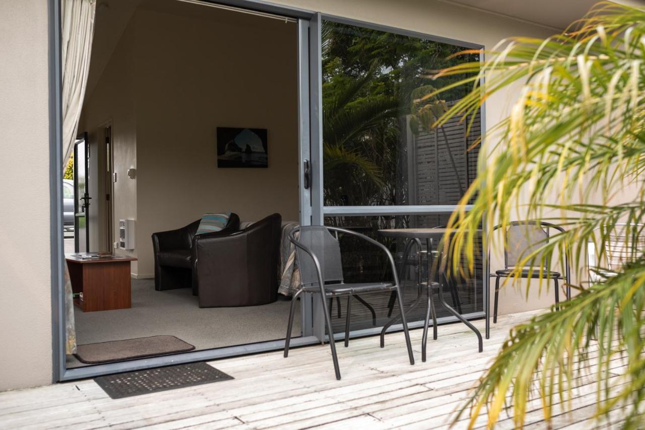 Peninsula Motel Whitianga Exteriör bild